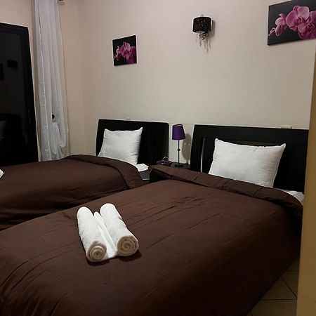 Magnifique Appartement Spacieux Confort Propre Familial 2 Chambres Salon Et Salle A Manger A 20Mn A Pied De Place Jemaa El Fina 4 Piscines Dans Espace De Golf A 12 Mn En Voitures L Entree Est Gratuit Pour La Clientele Ouvert Entre 10H Et 20H Marrakesh Exterior foto